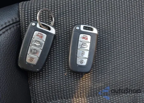 2013 Hyundai Veloster Base W/Black из США, поврежденный, VIN KMHTC6AD4DU093155